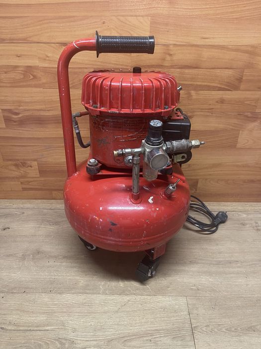Compresor silentios 8bar 15L