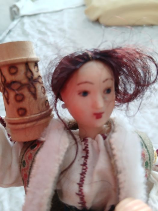 Figurina papusa taranca cu ulciorul fabricata in oradea