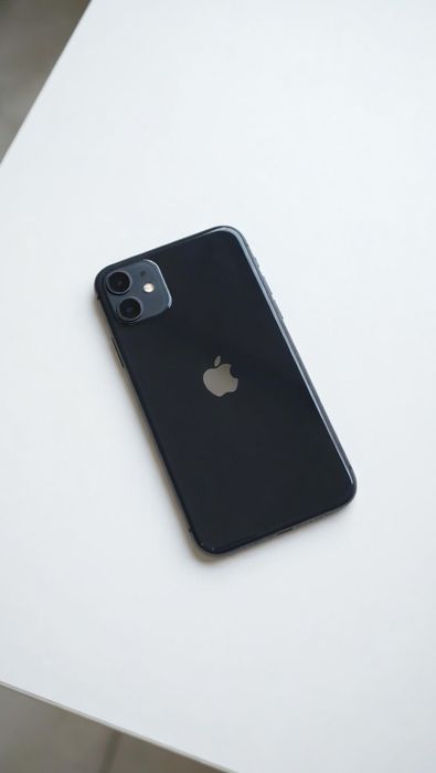 Продаю IPhone 11