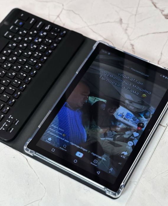 Планшет G2000