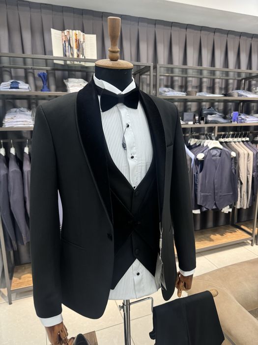 Смокинг Jakamen.