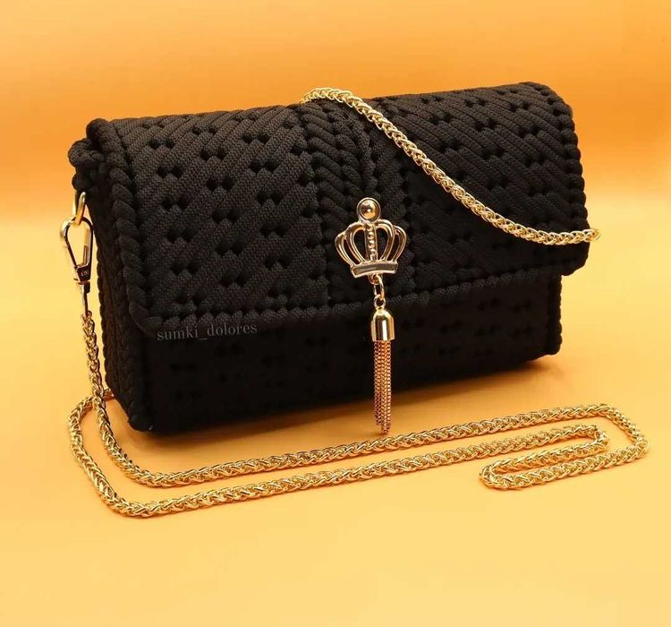 Мини сумочка на цепочке