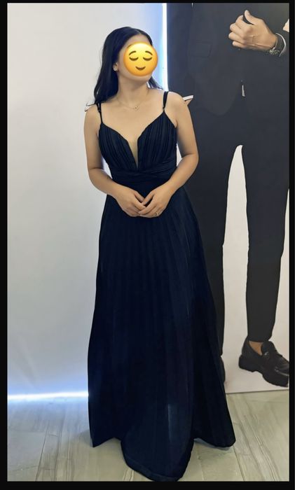 Блестящее длинное вечернее платье