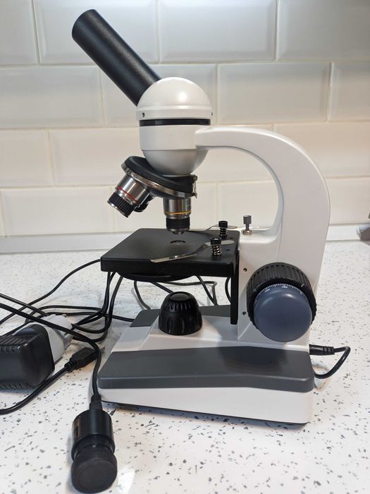 Microscop digital AmScope, camera CMOS 5 MP 40x-1000x