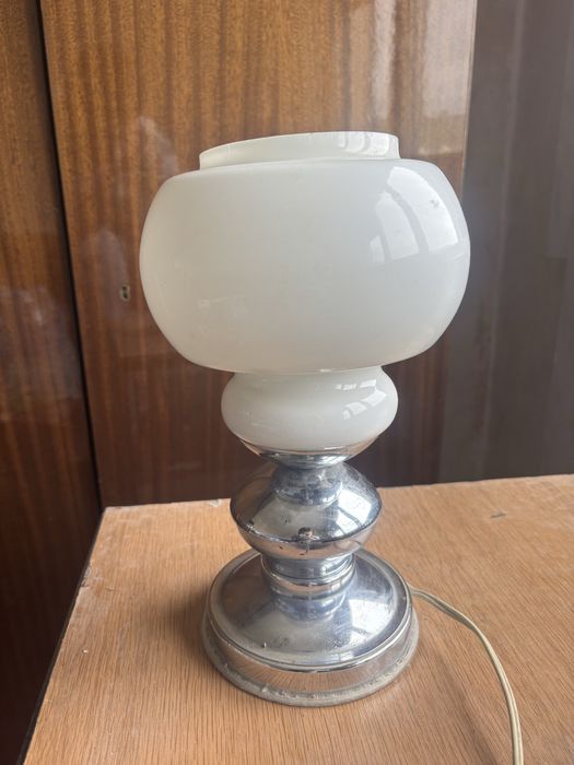 Старинна нощна лампа
