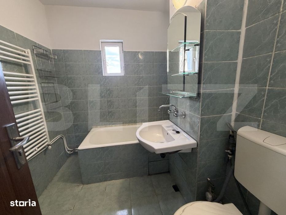 Apartament 3 camere decomandat, zona Zambilelor