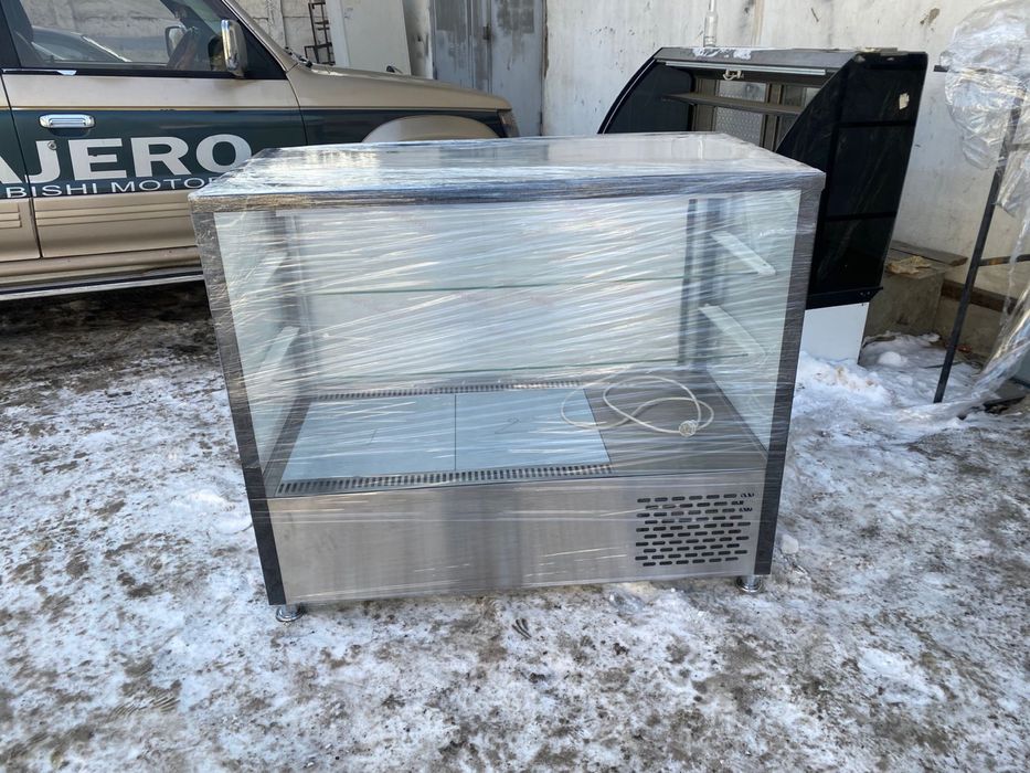 Витринный холодильник