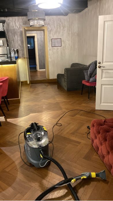 Продаю пылесос Керхер пуззи 8/1с