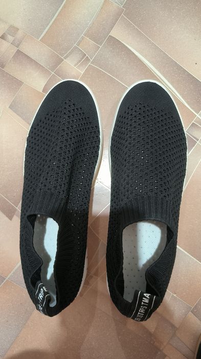 Продам женскую обувь