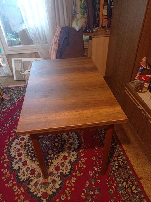 Разтегателна холна маса