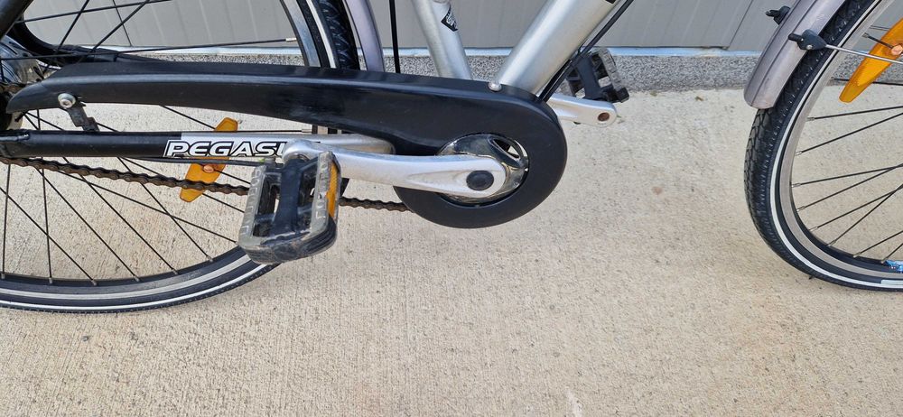 Дамски алуминиев велосипед Pegasus 28"колело с кошница