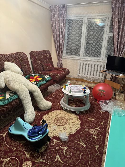 Продам диван с 2 креслой