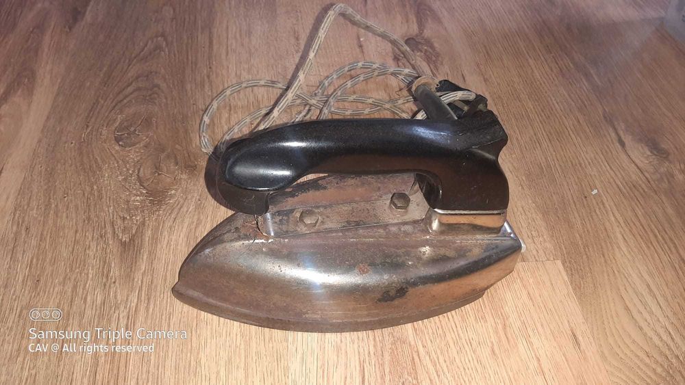 Fier de calcat vintage