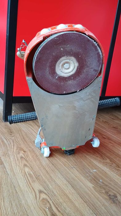 Inchiriem slefuitoare de parchet profesioanle