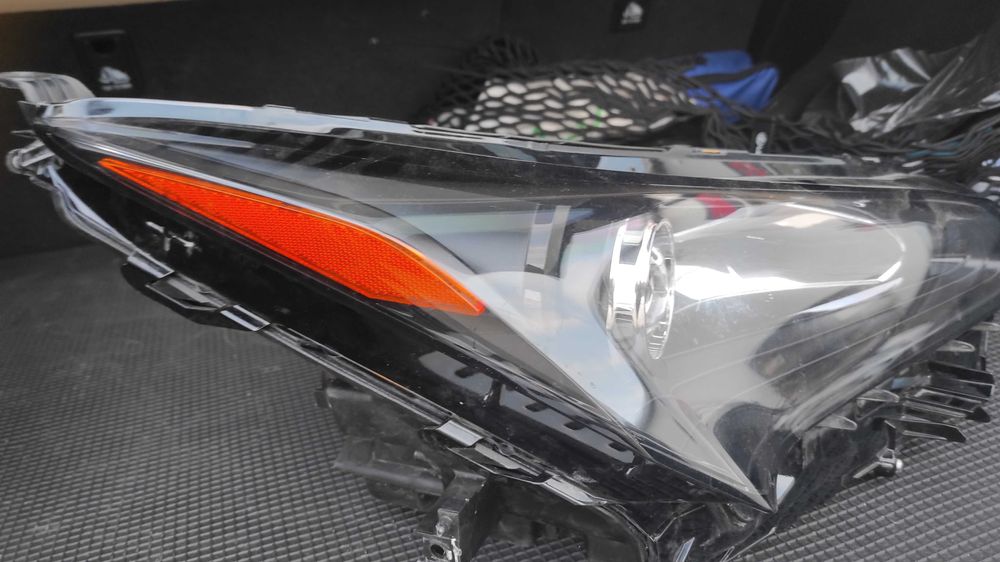 Фар Xenon Lexus NX