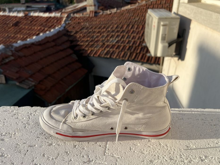 Diesel White 44