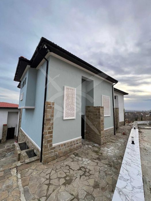 Продава се Къща в Варна, м-т Св. Никола - 205 кв.м за 1600 €/кв.м - Снимка #2