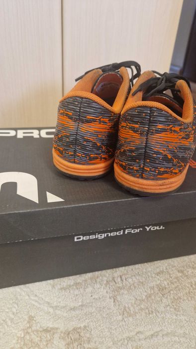 Кроссовки для футбола