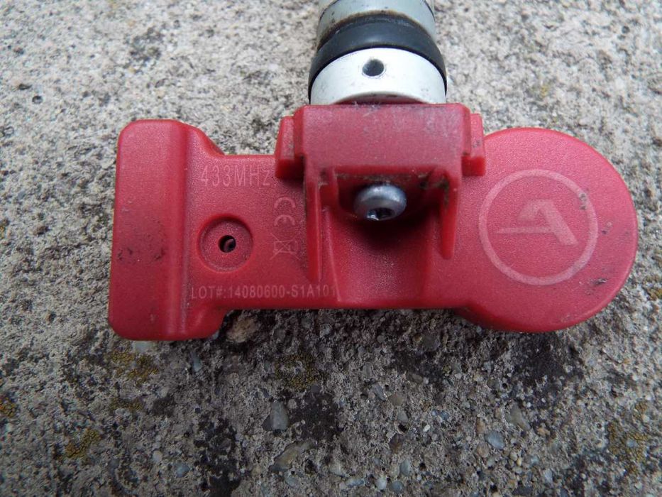 vand 4 senzori presiune roti universali alcar s1a101 TPMS pret 300ron