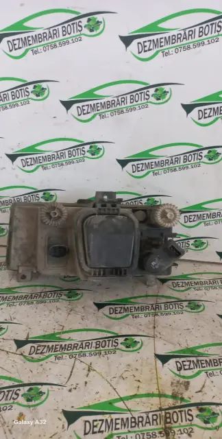 Far dreapta Volkswagen VW Polo 2001 1.4 MT (75 hp)