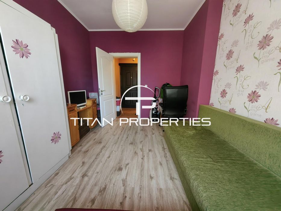 Продава се Двустаен апартамент в Варна, Център - 65 кв.м за 3524 €/кв.м - Снимка #2