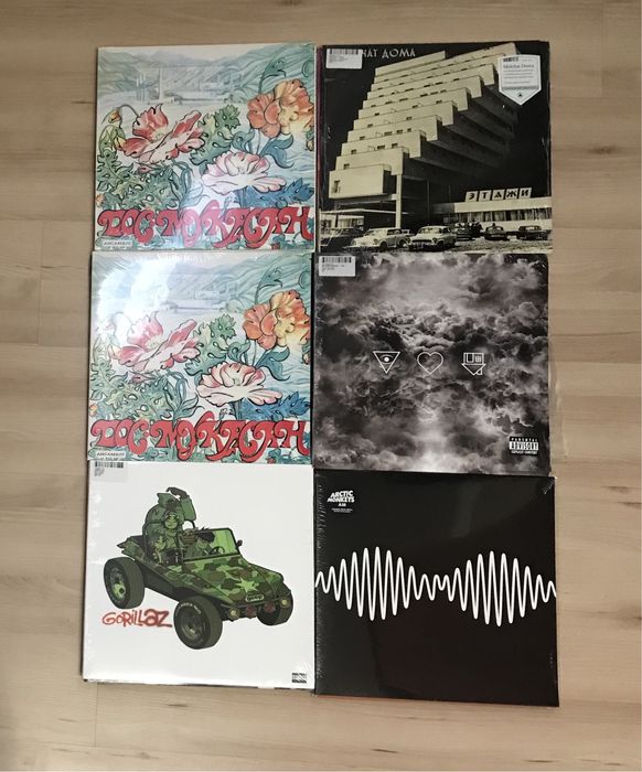 Виниловые пластинки в ассортименте