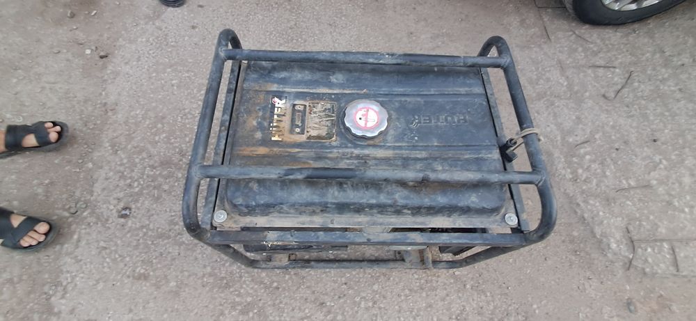 Бензиновый генератор