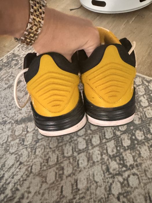 Ghete Jordan nr 38,5