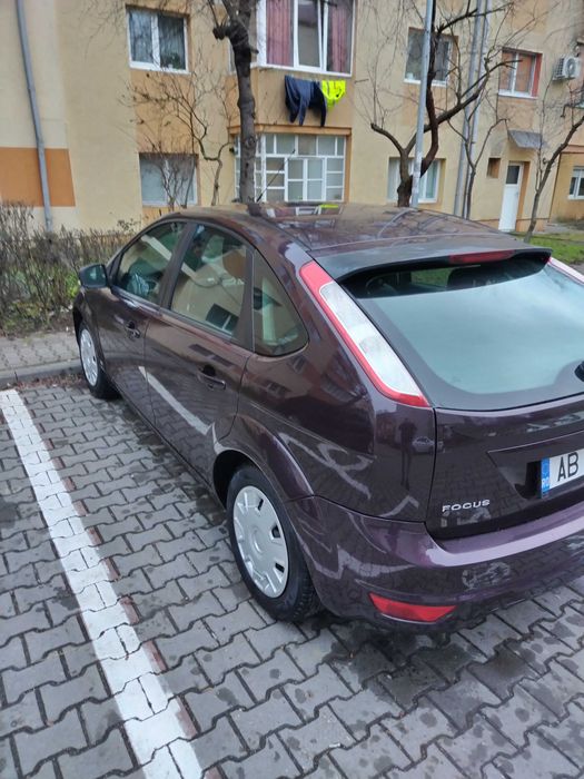 Vând Ford focus 2 benzină
