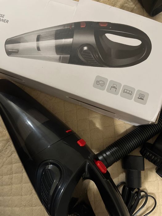 Автомобильный пылесос