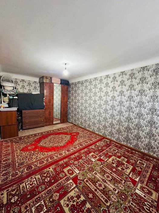 Продам 1 квартиру на 8 марта.