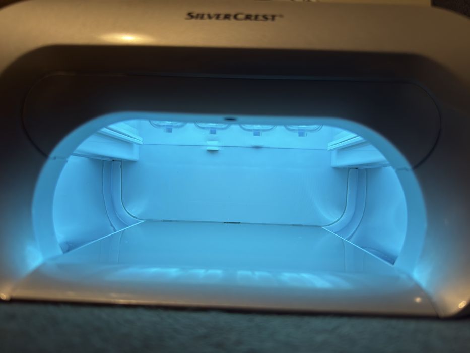 Комплект за гел лак - лампа и аксесоари