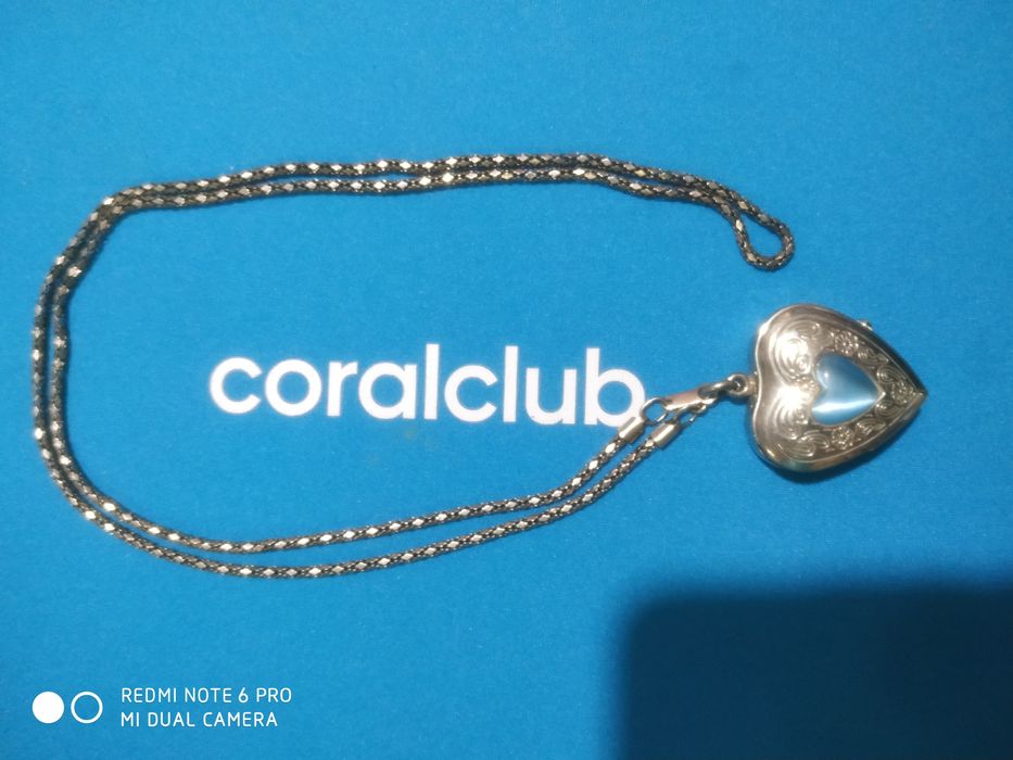 Продаеться кулон - часы