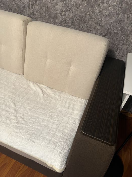 Продам диван прямой