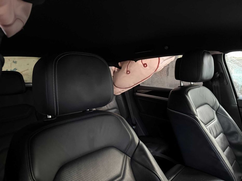 Volkswagen Touareg avariat