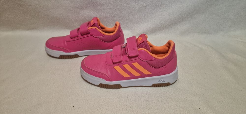 Детски маратонки номер 35, 5 и 36 Адидас и Найк