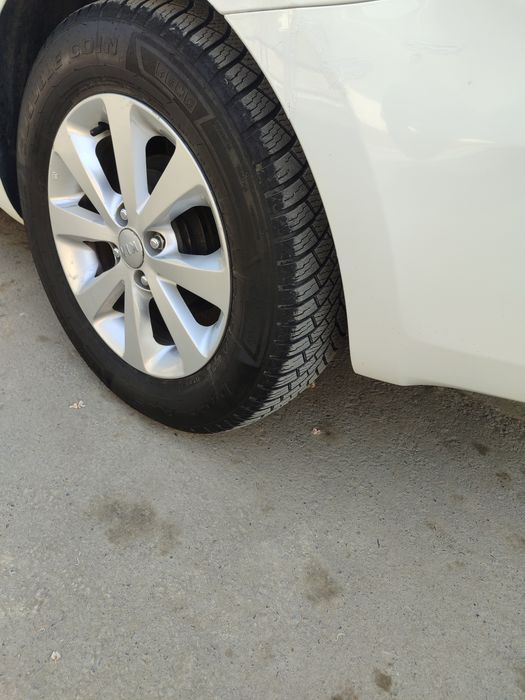 Kia Rio mashinasi