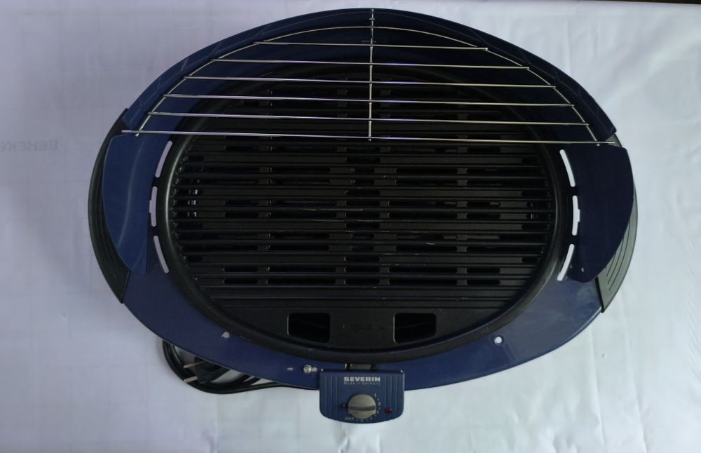 Электрогриль (барбекю) в подарок сендвичница