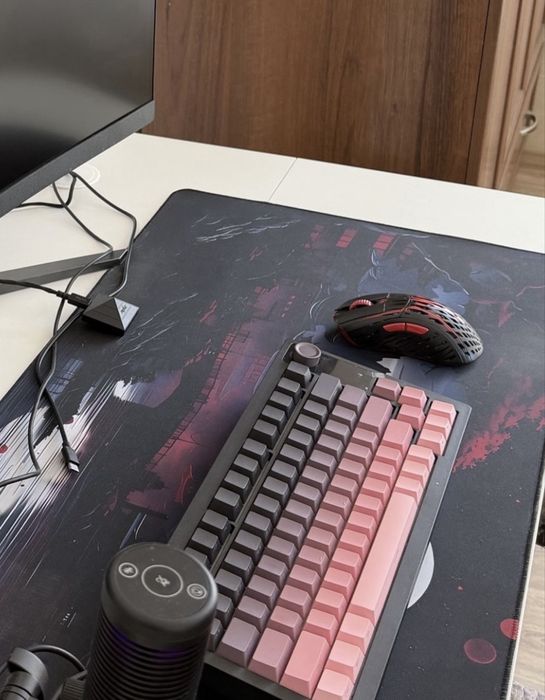 Продам игровую мышь