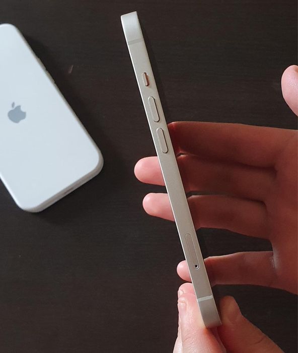 iPhone 13 в идеальном состоянии