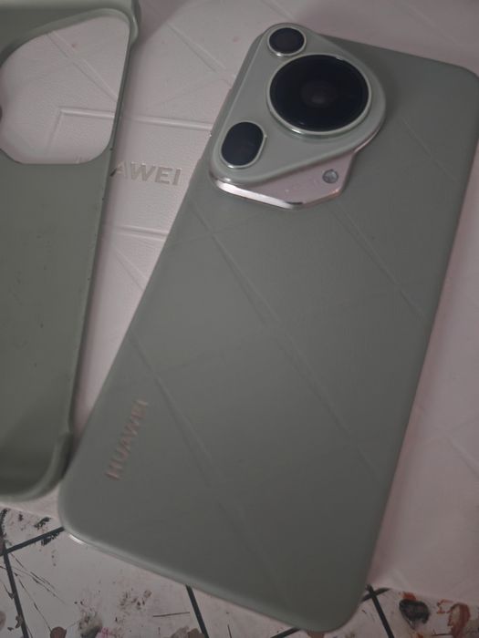 Huawei pura 70 ultra в гаранция