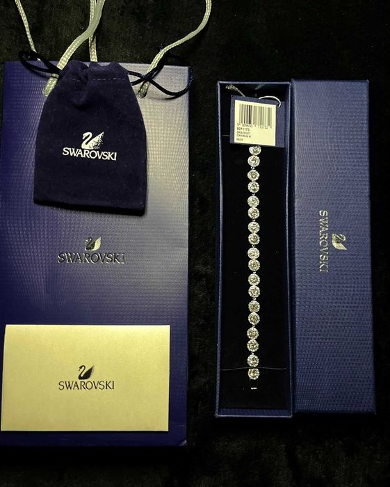 Set Swarowski Angelic : Colier, Bratara si Cercei : Noi, cu toate acesoriile