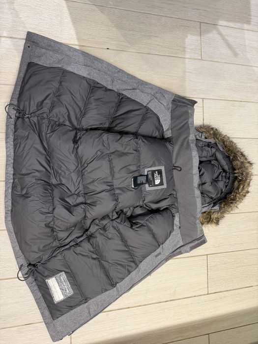 Geacǎ iarna puf copii-North Face McMurdo(marime-S, pt copii 135-150cm)