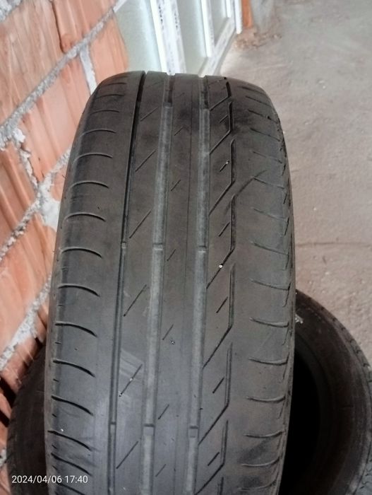 Anvelope de vara și un set de iarna  pe 225 50 17 bucata 100 de lei și