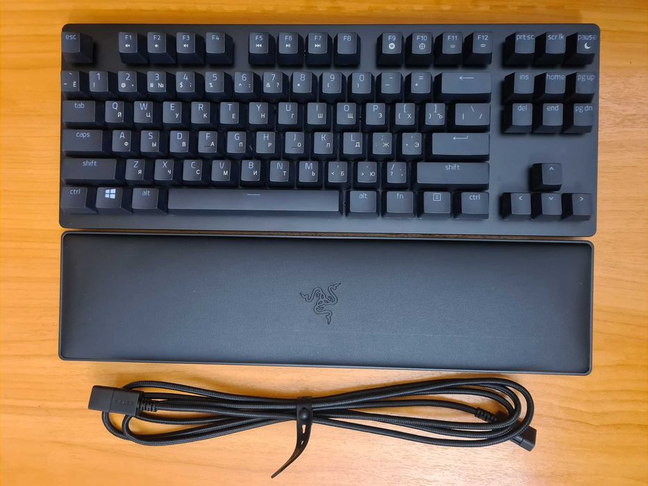 Продам клавиатуру razer huntsman v2 tenkeyless