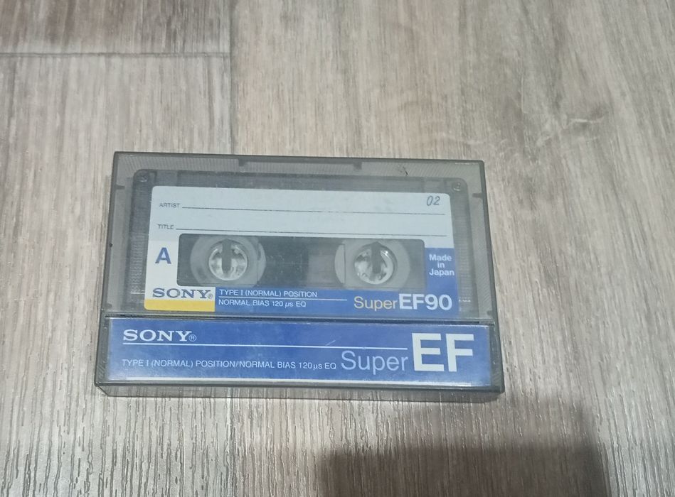 Аудиокассеты (для магнитофона)