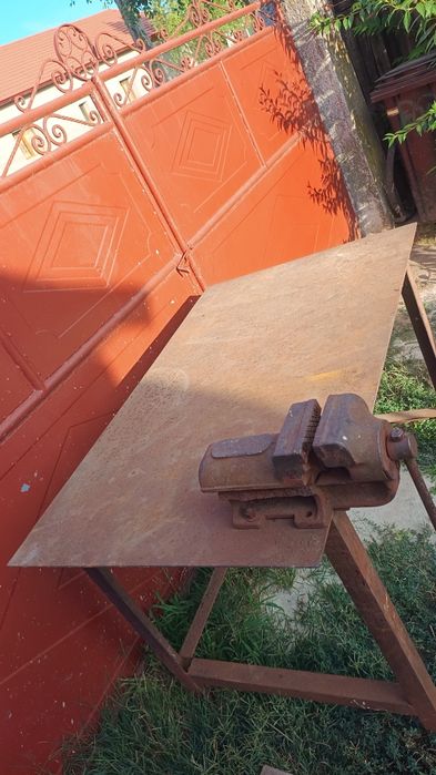 Vând banc de lucru(masă)
