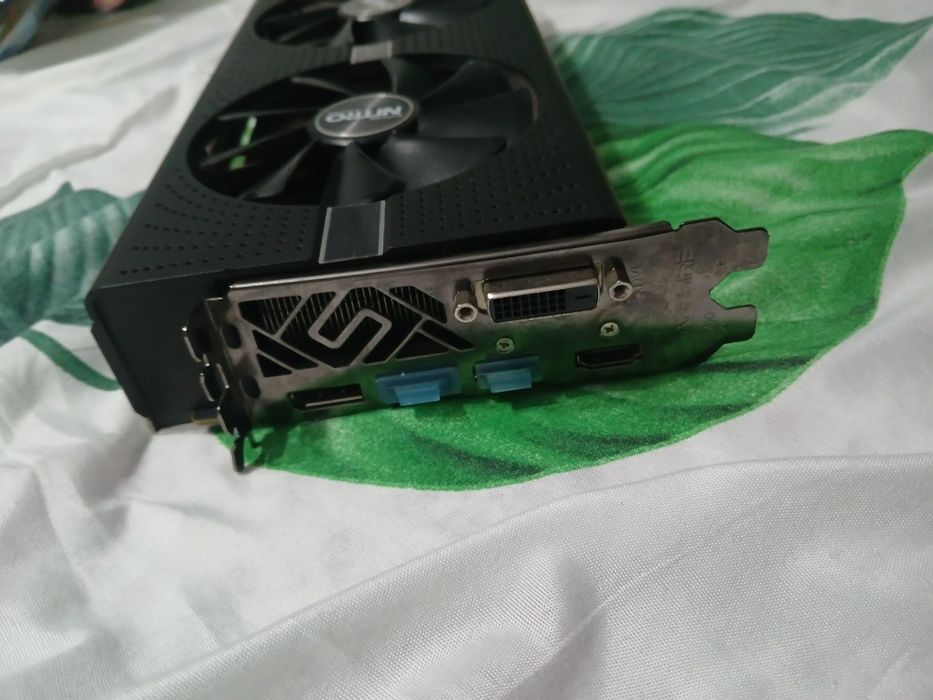 Placa video Nou-Nouță Radeon rx 570 8gb impecabila pentru gaming
