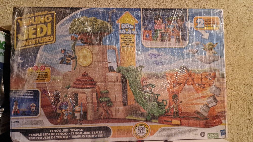 HASBRO STAR WARS Young Jedi Adventures Храмът на джедаите и 2 фигурки