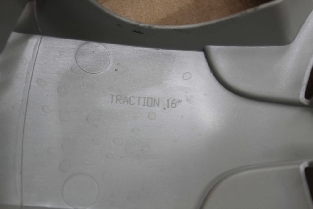 Оригинални тасове 16" Nissan